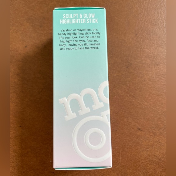 Models Own NWT Highlighter Sculpt and Glow stick color 03 Incandescent - Picture 6 of 9